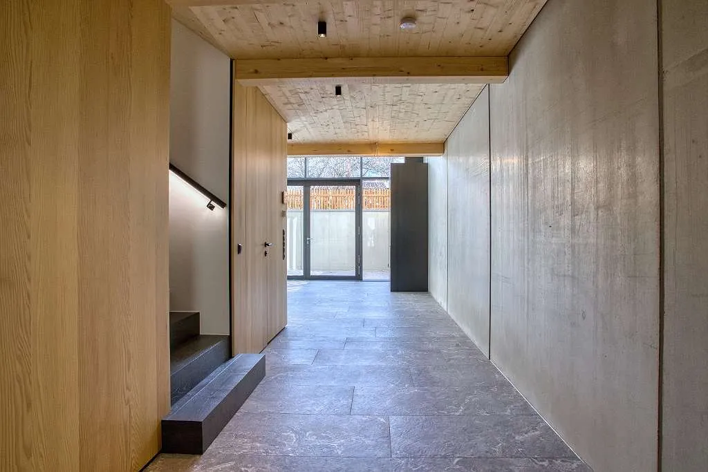 Modernes Designhaus mit Loft-Charakter in Innsbruck-Wilten - Ansicht 2