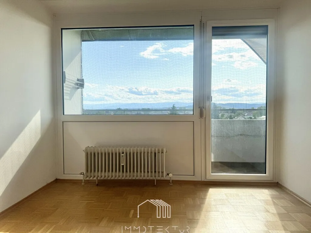 FERNBLICK AUF LIEBENAU: Helle 2,5-Zimmer-Wohnung mit Loggia - Ansicht 3