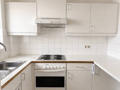 Perfekte City-Lage: 2-Zimmer-Altbauwohnung mit Schrankraum im Herzen Wiens – Bild 3