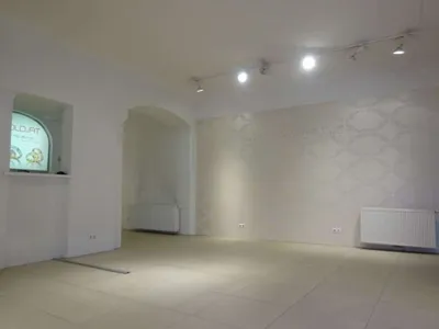 2-Zimmer-Gewerbeimmobilie mieten in Graz – 122 m², € 1.928 – Bild 2 von 20