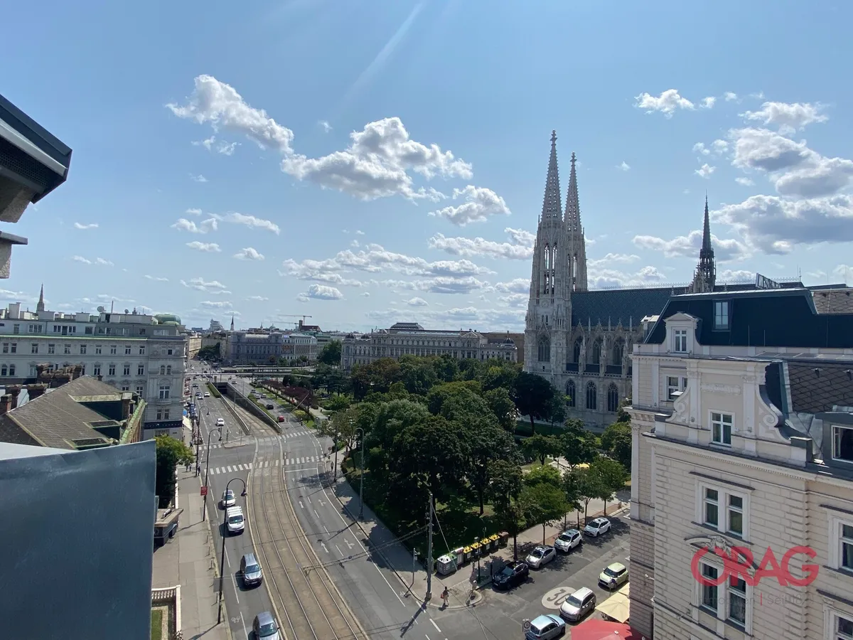 Dachgeschoss-Büro mit Blick zur Votivkirche in 1090 Wien - Ansicht 2