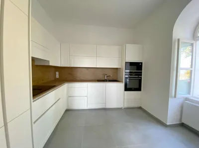 5-Zimmer-Gewerbeimmobilie mieten in Baden – 157 m², € 2.445 – Bild 8 von 11