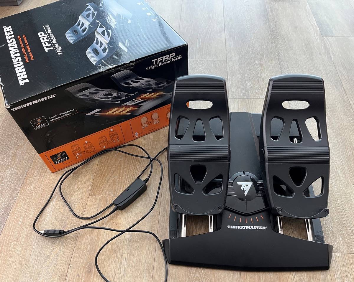Thrustmaster Flight Rudder Pedals,  75,- (5020 Salzburg) - willhaben