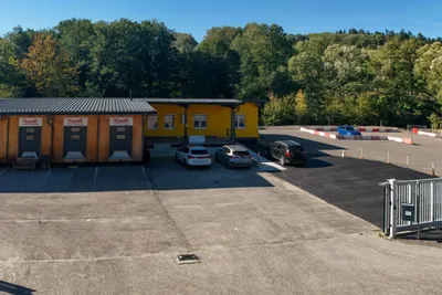 Gewerbeimmobilie mieten in Sankt Pölten Land – 332 m², € 2.905 – Bild 2 von 16