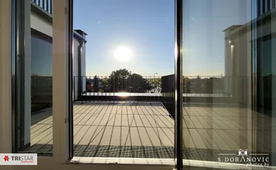 ERSTBEZUG 2026 | Lichtdurchflutete 3-Zimmer-Dachgeschosswohnung mit Terrasse, Klimaanlage und hochwertiger Ausstattung in 1220 Wien – Bild 2