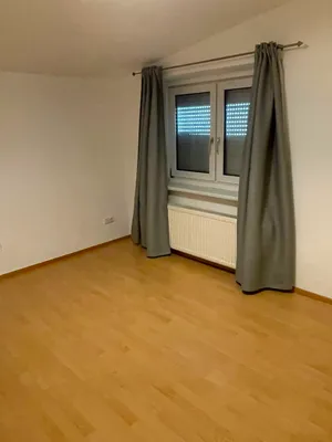 4-Zimmer-Gewerbeimmobilie mieten in Braunau am Inn – 16 m², € 240 – Bild 2 von 14