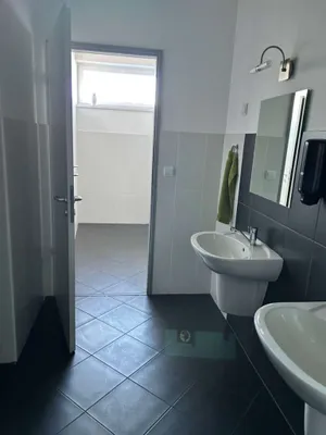 Gewerbeimmobilie kaufen in Eisenstadt - Umgebung – 1 200 m², € 2.180.000 – Bild 9 von 17