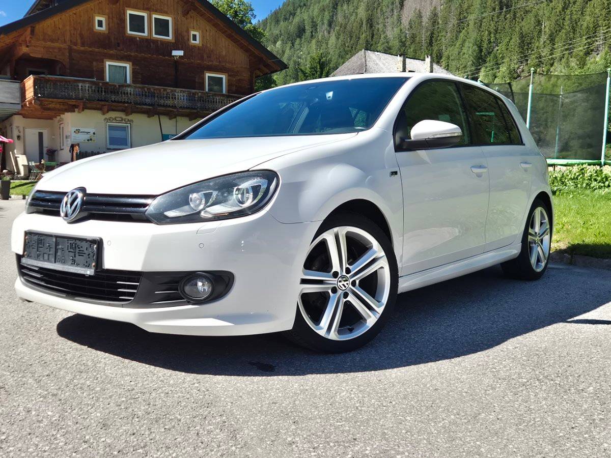VW Golf R Line