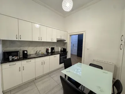 4-Zimmer-Wohnung mieten in Wien – 121 m², € 2.800 – Bild 8 von 15