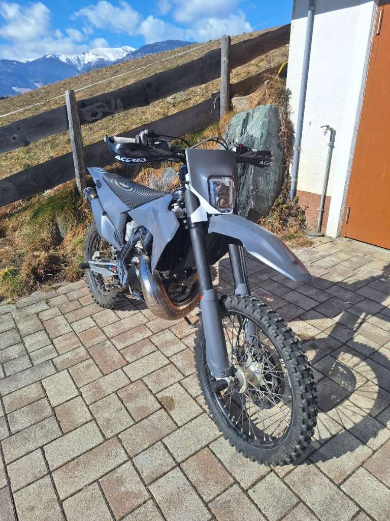 Husqvarna TE 300i Enduro