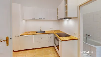 Renovierte 2-Zimmer-Wohnung - zentral begehbar & unbefristete Miete – Bild 2