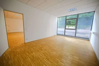 3-Zimmer-Gewerbeimmobilie mieten in Linz – 119 m², € 1.544 – Bild 2 von 7