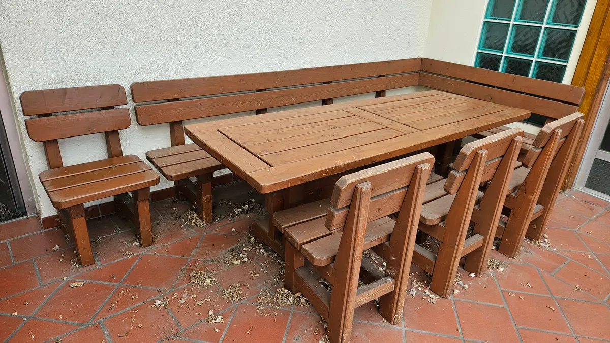 Holz-Sitzgarnitur für draußen, € 0,- (2700 Wiener Neustadt)