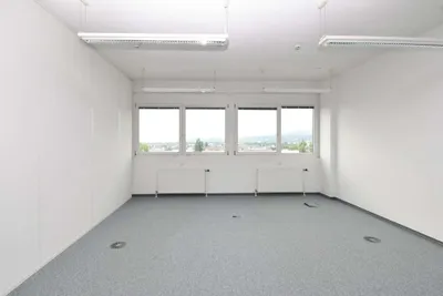 Gewerbeimmobilie mieten in Mödling – 320 m², € 11
