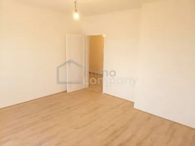2-Zimmer-Wohnung kaufen in Baden – 75 m², € 325.000 – Bild 5 von 11