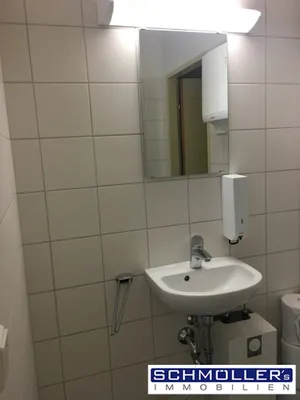 4-Zimmer-Gewerbeimmobilie mieten in Wels-Land – 114 m², € 2.100 – Bild 8 von 9