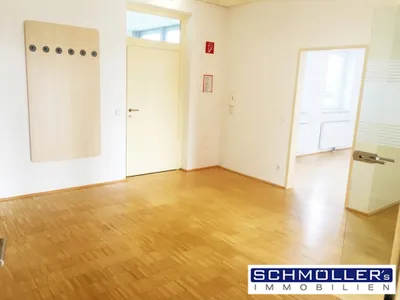 4-Zimmer-Gewerbeimmobilie mieten in Wels-Land – 114 m², € 2.100 – Bild 1 von 9