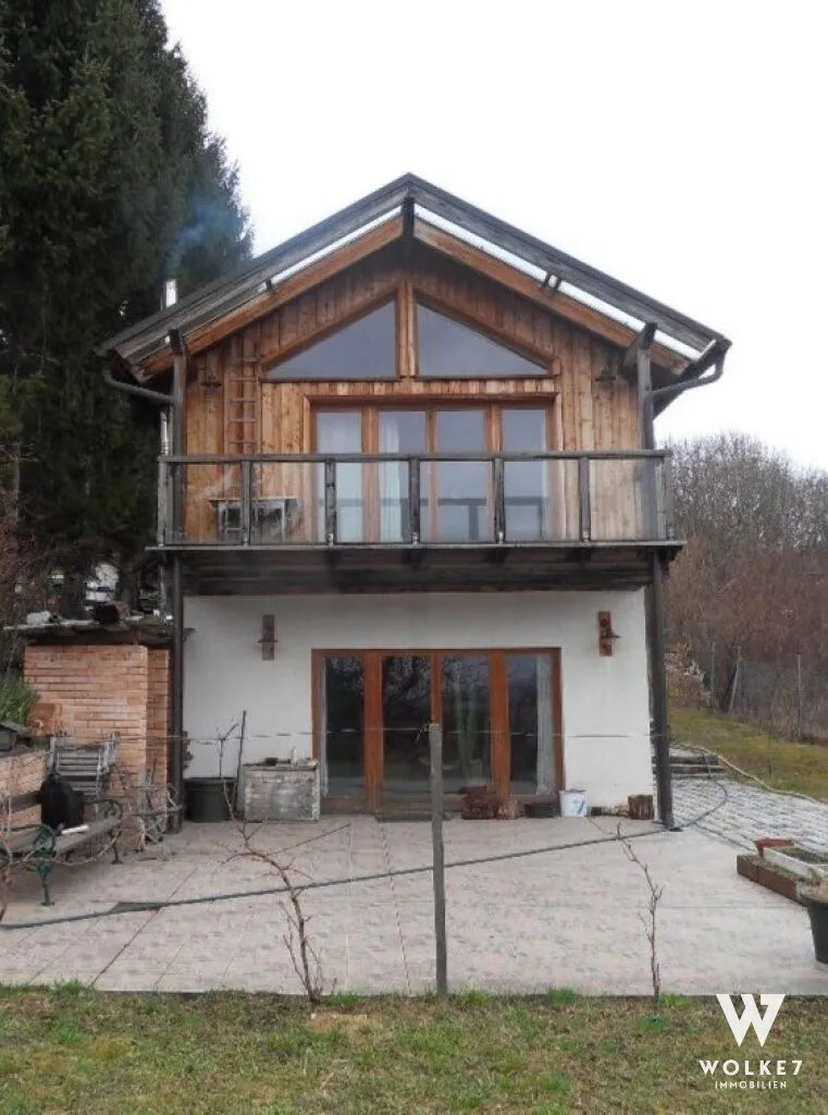 Bergidyll am Bisamberg | unverbaubarer Blick | ca. 130 m² Wohnfläche | ca. 1792 m² Grundstück | Weinkeller | Badezimmer mit Sauna | Zufahrt über Straße möglich - Widok 2