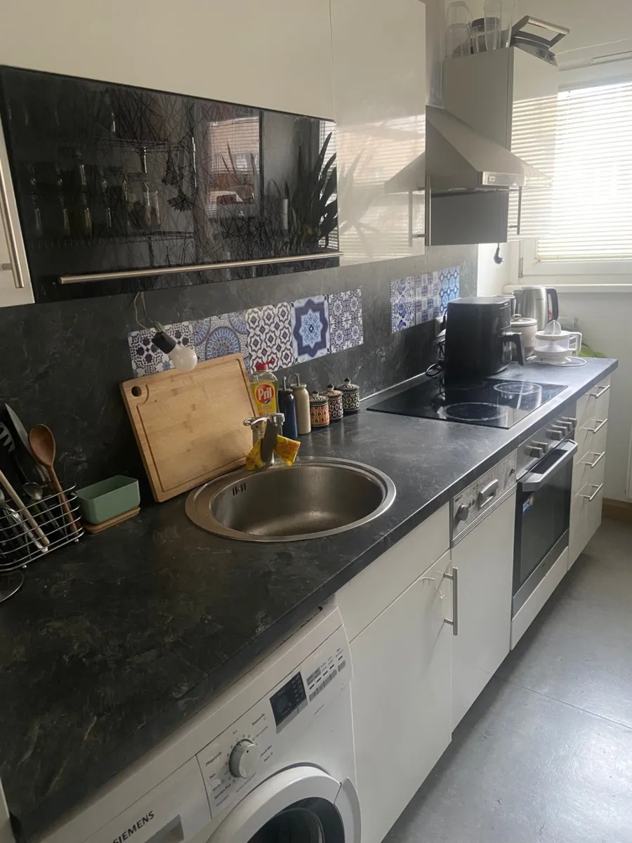 (2er) WG Zimmer 16m, möbiliert, mit Wohnzimmer und Balkon, ruhig - Widok 2