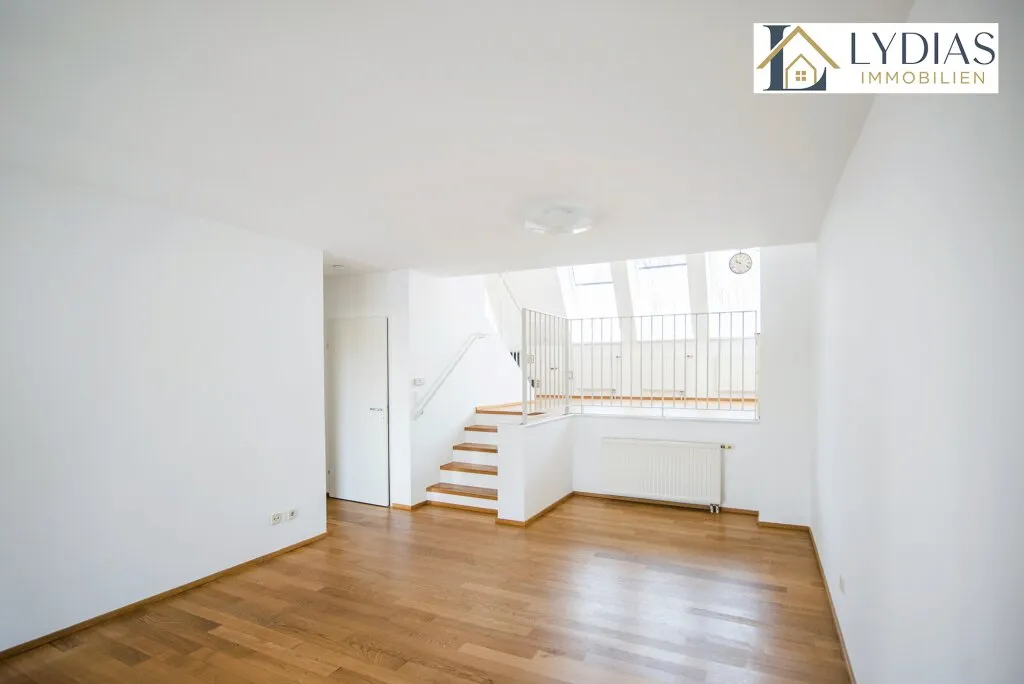Traumhafte DG-Wohnung auf zwei Ebenen - 4 Zimmer mit hofseitiger Terrasse und Top-Infrastruktur - Ansicht 2