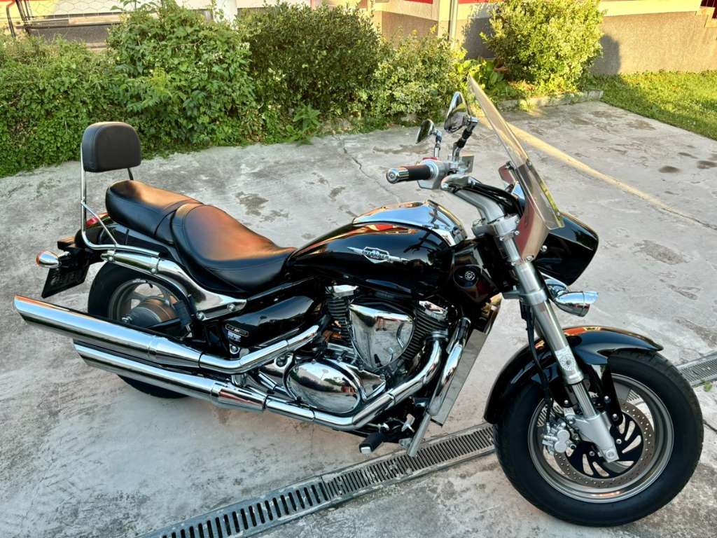 Suzuki VZ Intruder