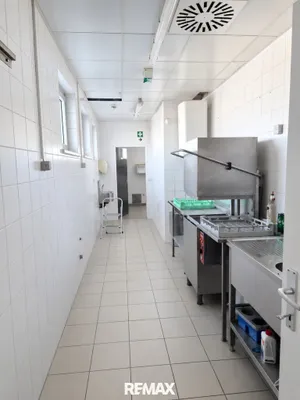 Gewerbeimmobilie mieten in Wiener Neustadt – 245 m², € 4.936 – Bild 10 von 13