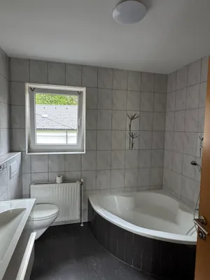 4-Zimmer-Wohnung mieten in Neunkirchen – 115 m², € 1.039 – Bild 6 von 19
