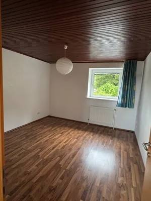4-Zimmer-Wohnung mieten in Neunkirchen – 115 m², € 1.039 – Bild 5 von 19