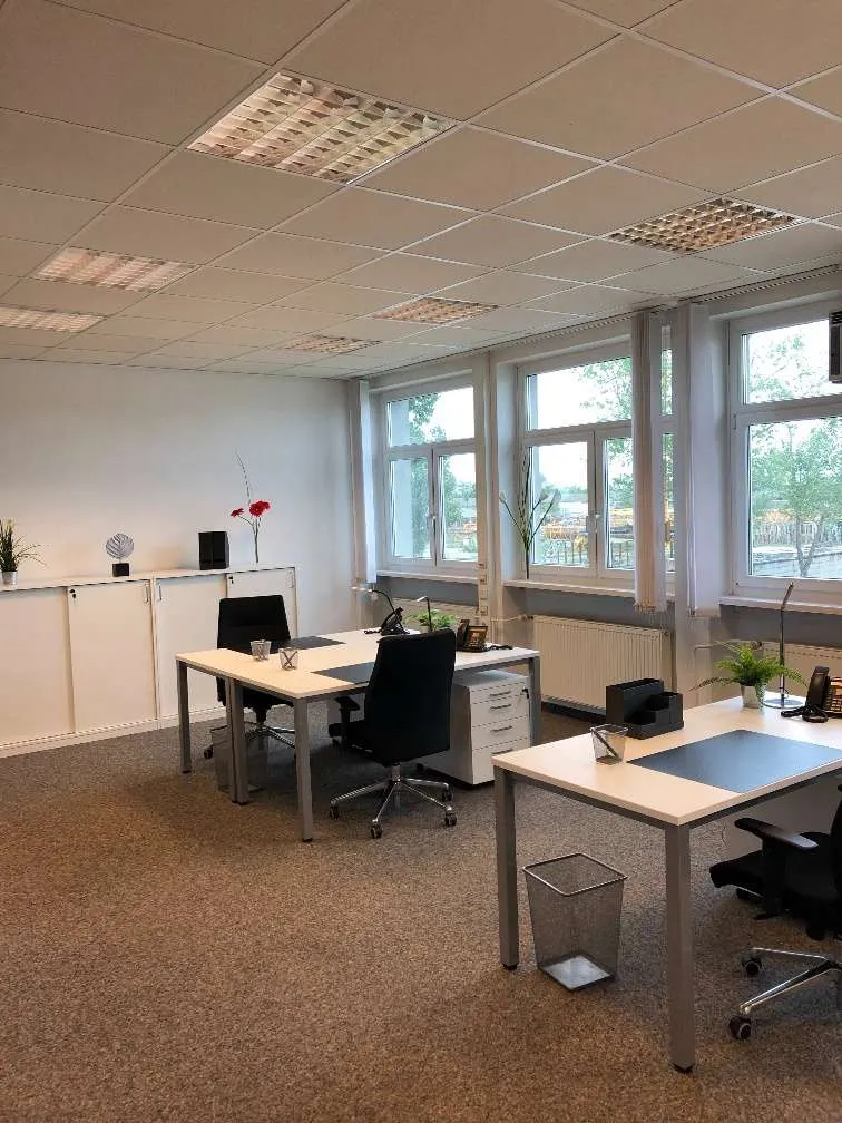 Moderne Büroetagenhälfte in Toplage von Wiener Neustadt - provisionsfrei zu mieten - Ansicht 3