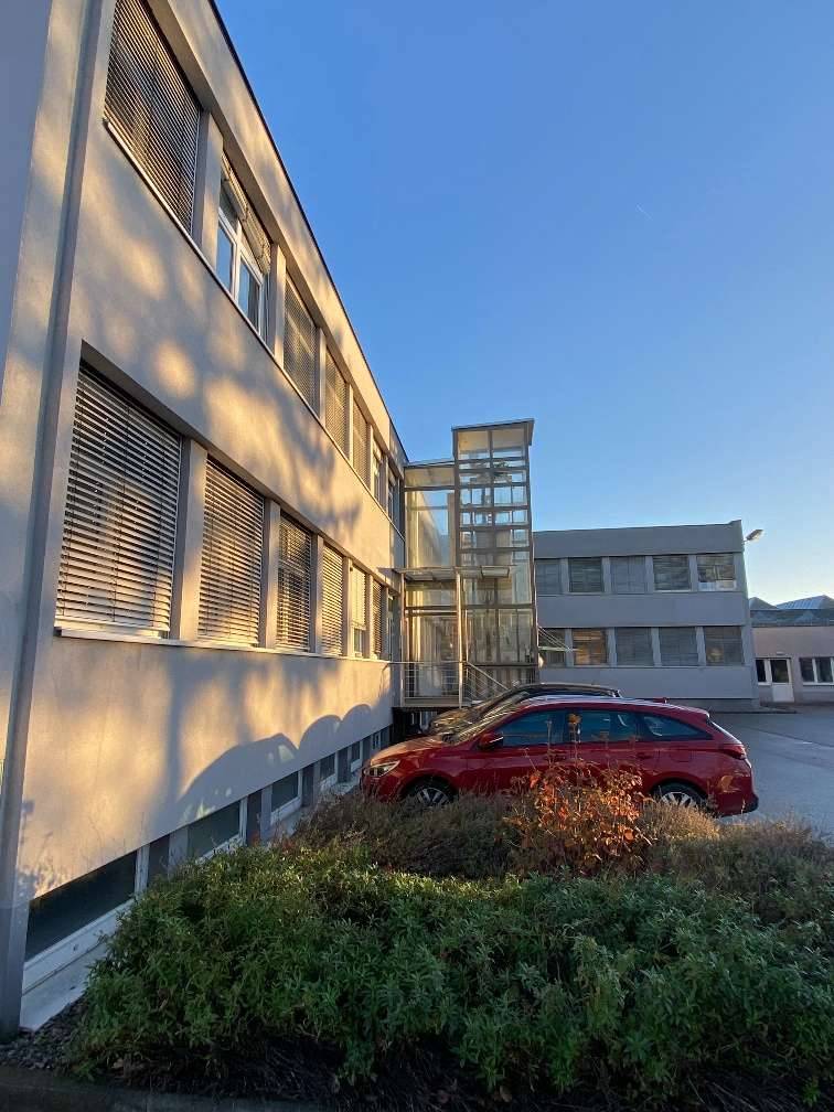 Moderne Büroetagenhälfte in Toplage von Wiener Neustadt - provisionsfrei zu mieten - Ansicht 2