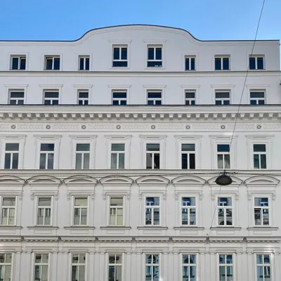 Naschmarktnähe - Dachgeschoß 3-Zimmer Wohnung mit Balkon – Bild 2