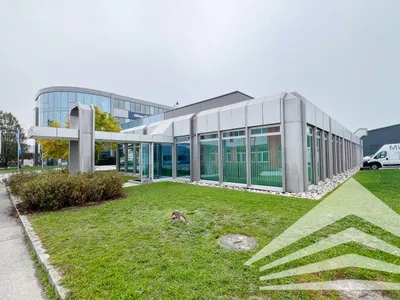 Gewerbeimmobilie mieten in Perg – 951 m², € 7.935 – Bild 1 von 13