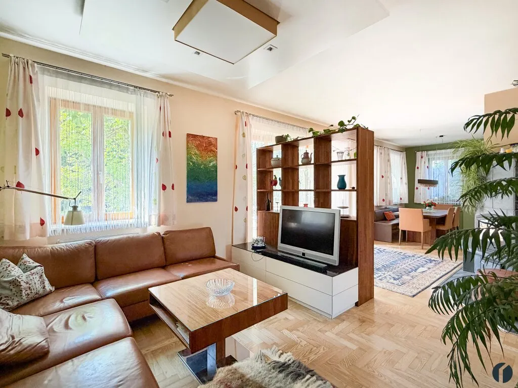 Ruhe, Raum und Qualität: Großes Einfamilienhaus mit Naturpool, Teich und Wärmepumpe – pohled 3