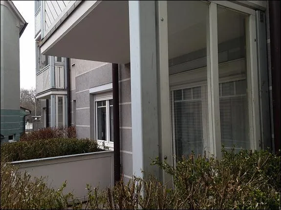 Möblierte 2-Zimmerwohnung mit Loggia im Zentrum – pohled 2