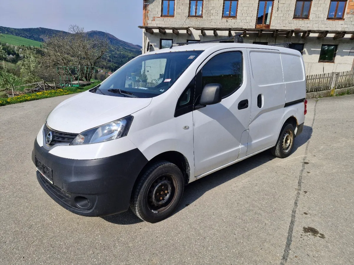 Nissan NV200