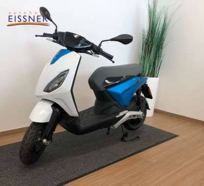 Piaggio 1+ L1