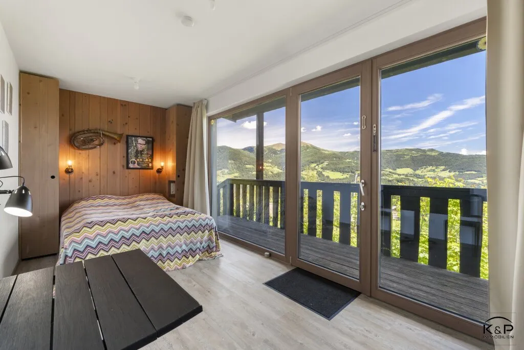Alpines Refugium mit Weitblick - Exklusives Anwesen mit Chalet und vier Tiny Houses in den Kärntner Nockbergen - Ansicht 2