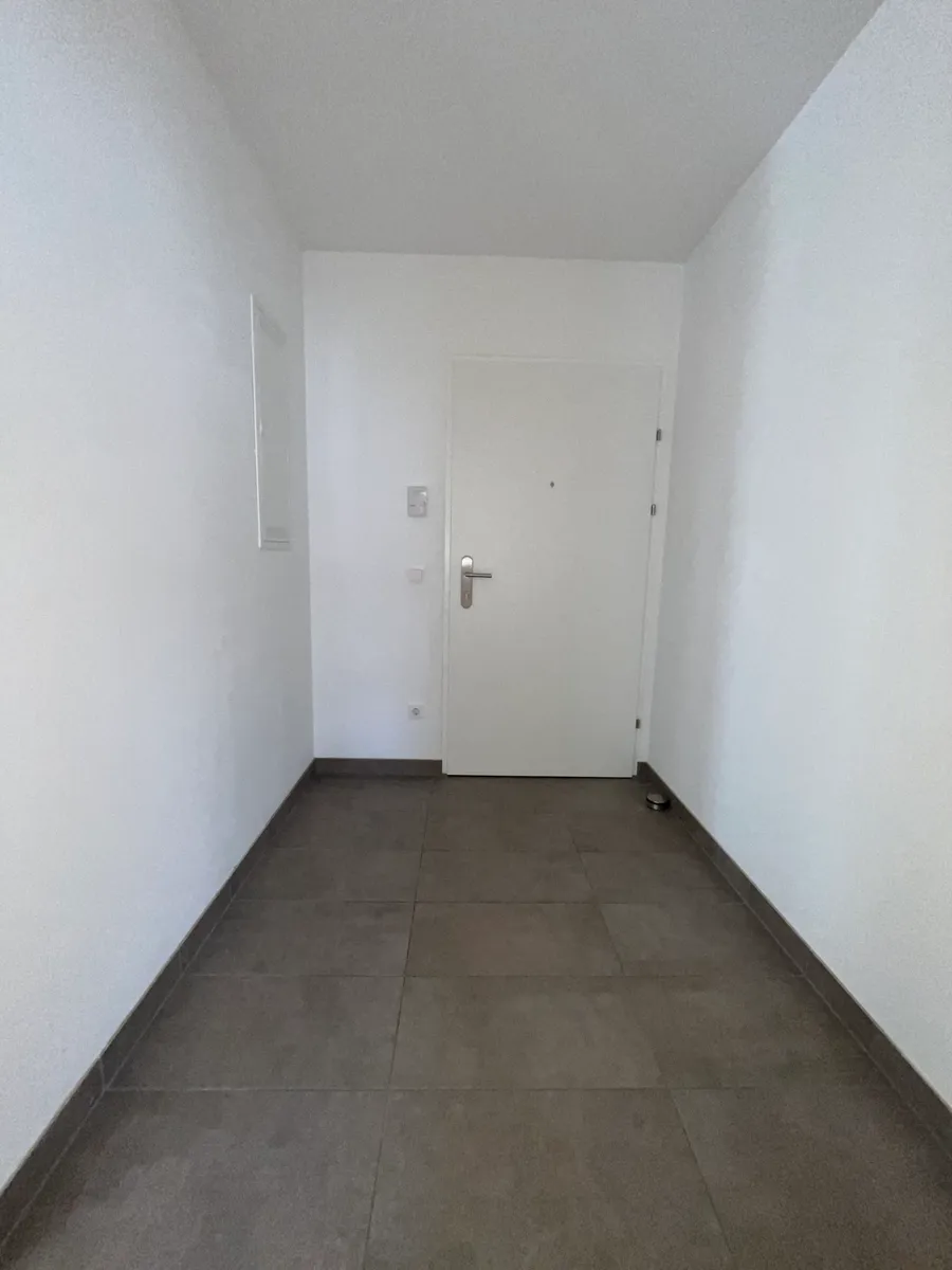 Exklusive 3 Zimmer Neubauwohnung (85m²) mit Balkon (7m²) - Ansicht 2