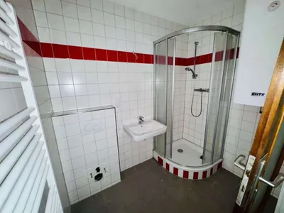 11-Zimmer-Gewerbeimmobilie mieten in Bruck-Mürzzuschlag – 70 m², € 4.287 – Bild 29 von 33
