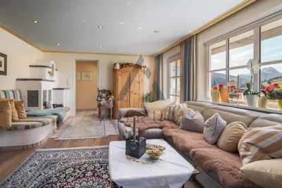 Haus kaufen in Kitzbühel – 290 m², € 1.600.000 – Bild 2 von 14