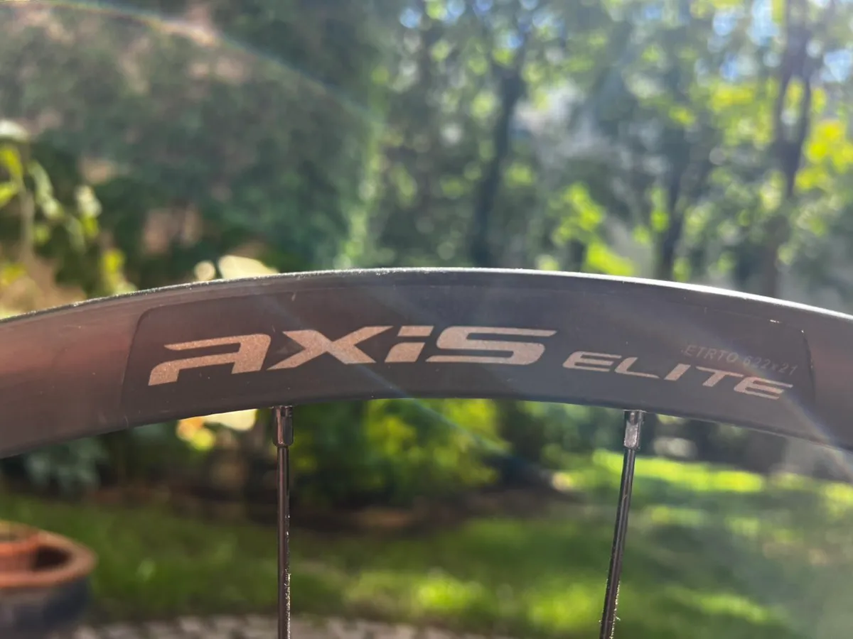 Specialized Axis Elite Disc Laufradsatz 700c (ETRTO 622x21), 12mm