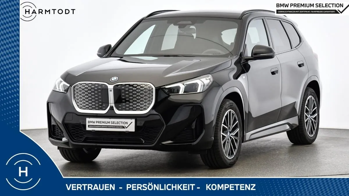 BMW iX1