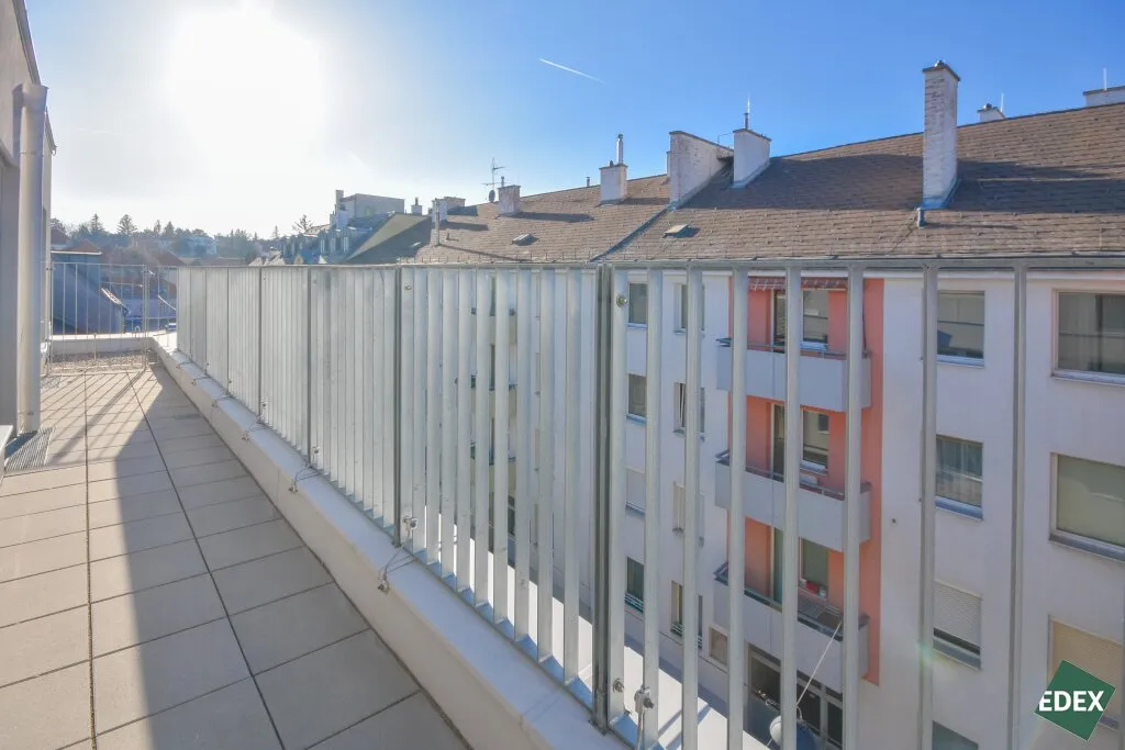 UMS ECK 51 - Ideale 2 Zimmer-Wohnung mit separater Küche und Terrasse – pohled 2