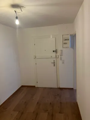 2-Zimmer-Wohnung mieten in Österreich – 77 m², € 1.200 – Bild 2 von 3