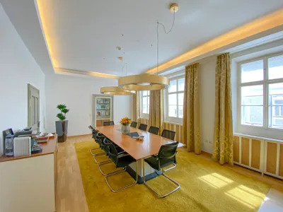 7-Zimmer-Gewerbeimmobilie mieten in Salzburg Stadt – 244 m², € 4.687 – Bild 2 von 12