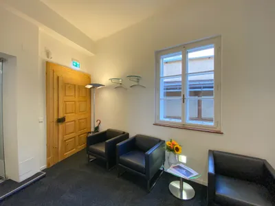 7-Zimmer-Gewerbeimmobilie mieten in Salzburg Stadt – 244 m², € 4.687 – Bild 9 von 12