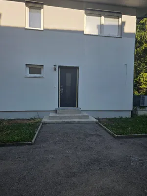 4-Zimmer-Haus mieten in Sankt Pölten Land – 115 m², € 2.560 – Bild 1 von 5