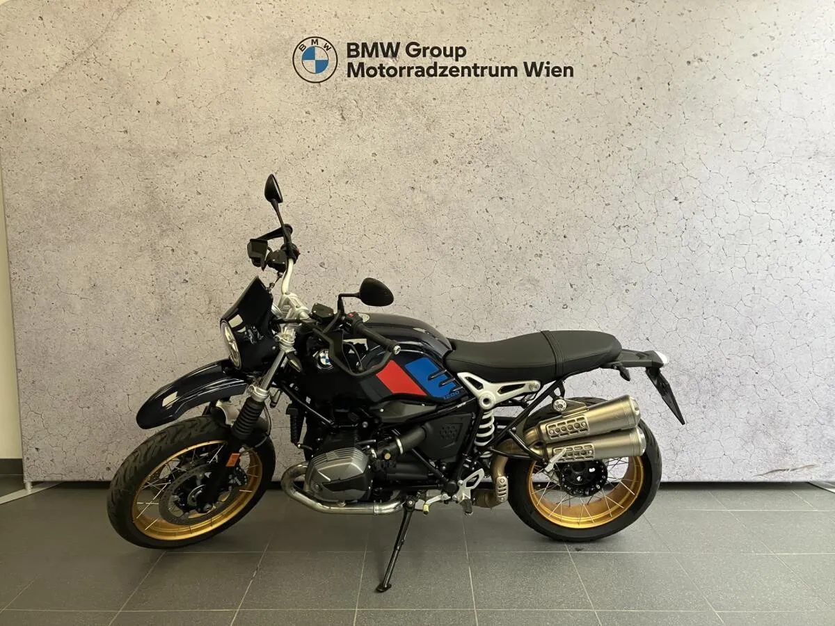 BMW R NineT