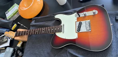 FENDER American Elite Telecaster (RW, 3-Color Sunburst) (2019)