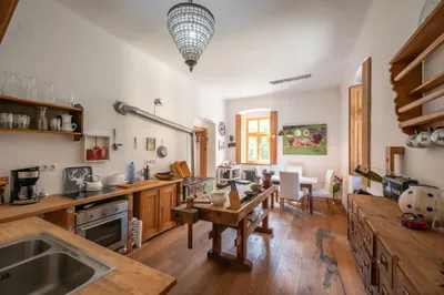 4-Zimmer-Immobilie kaufen in Baden – 125 m², € 199.000 – Bild 1 von 9